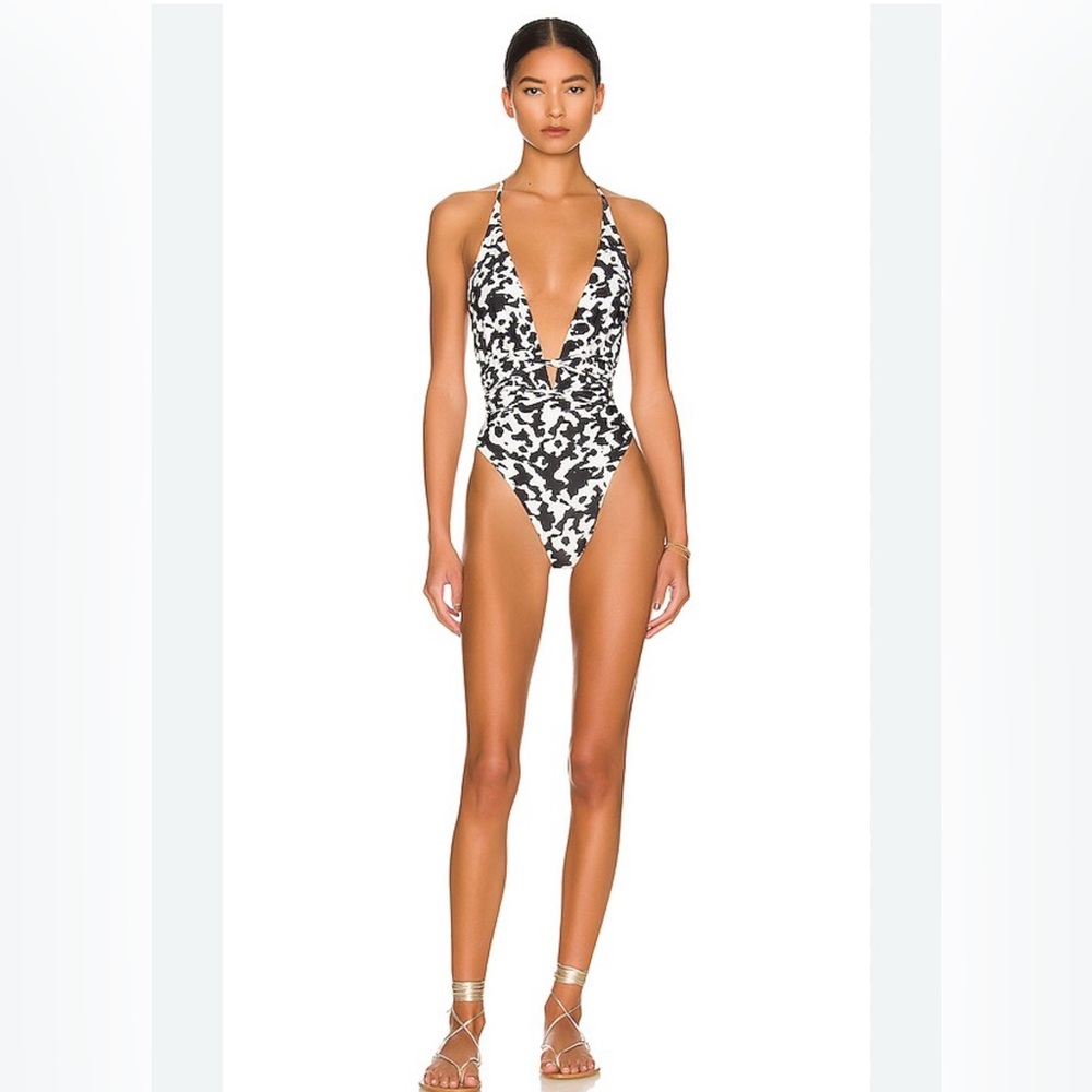 New! MAAJI Spot Butterfly Safari Plunge One Piece Reversible Black White Medium